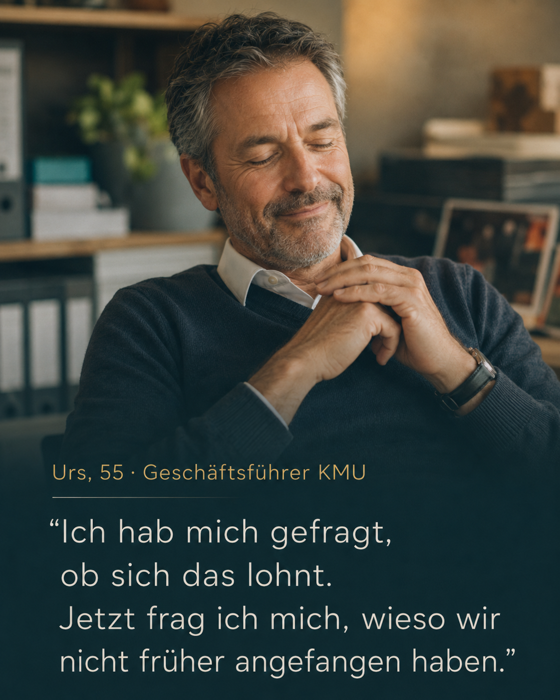 Urs, 55, Geschäftsführer eines KMU, erlebt einen ruhigen Moment nach erfolgreichem AI-Einsatz.